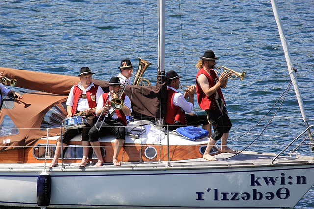 出不成比例 出不成比例